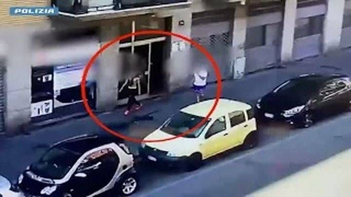 Strappano la catenina ad un anziano ferendolo, arrestati due 19enni senza fissa dimora – VIDEO Milano strappano catenina dal collo di un anziano