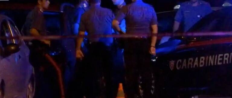 Saronno da paura: tre 15enni aggrediti da una banda per rapinarli, il giorno prima 26enne rapinato con lo spray carabinieri notte strada 768x327