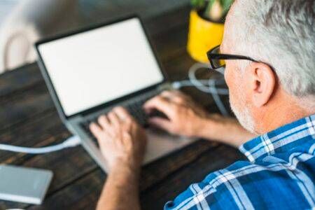 Mail per rinnovare la tessera sanitaria, è una truffa allarme truffa mail