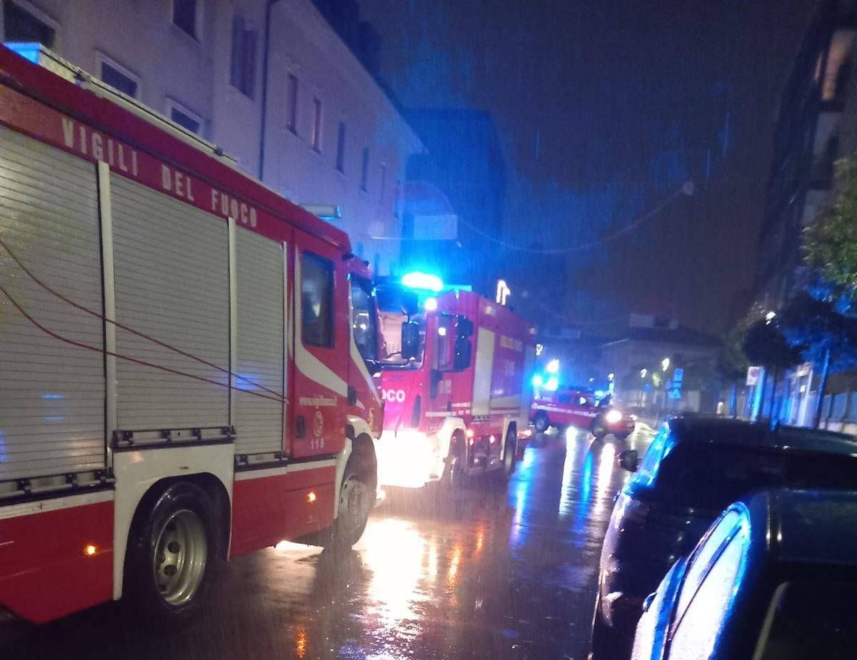 Emergenza in centro a Bollate: chiusa via Matteotti Emergenza in centro a Bollate: chiusa via Matteotti