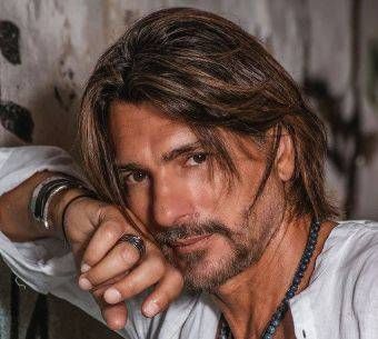 le mani di george clooney8230 sono di fabio da novate milanese