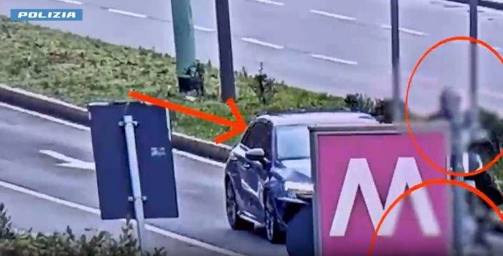 Rapine di orologi a Milano, ecco come agivano con la tecnica dello specchietto – VIDEO