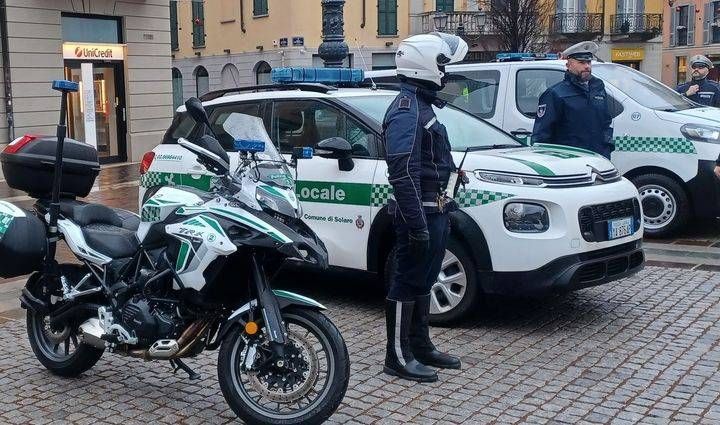 saronno nel parco con coltello e droga denuncia e segnalazione per 5 ragazzi