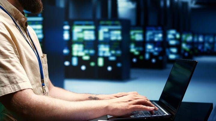 Da X a ChatGpt: siti fermi in tutto il mondo per un problema di Cloudfare web reti cloudfare