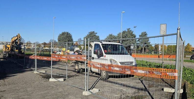 Nuova rotonda sulla Saronno Monza, iniziati oggi i lavori, si prevedono rallentamenti Nuova rotonda sulla Saronno Monza, iniziati oggi i lavori, si prevedono rallentamenti