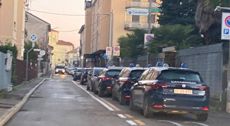 Maxi blitz anticrimine dei Carabinieri partito da Bollate nella notte: numerosi arresti Bollate blitz carabineri