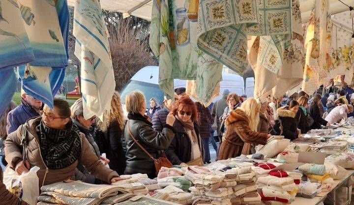 GIl Ambulanti di Forte dei Marmi a Origgio il 28 dicembre con il mercato di qualità ambulanti forte marmi origgio