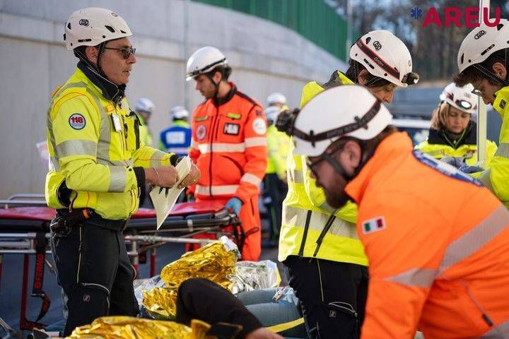 maxi emergenza sul treno per malpensa nuova grande esercitazione di areu 8211 foto da Ilnotiziario.net maxi emergenza sul treno per malpensa nuova grande esercitazione di areu 8211 foto