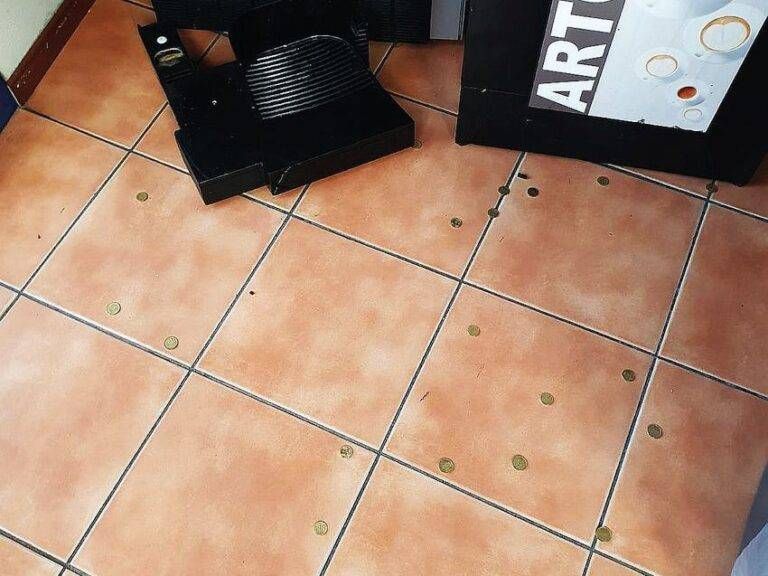 Bollate ladri Centro anziani