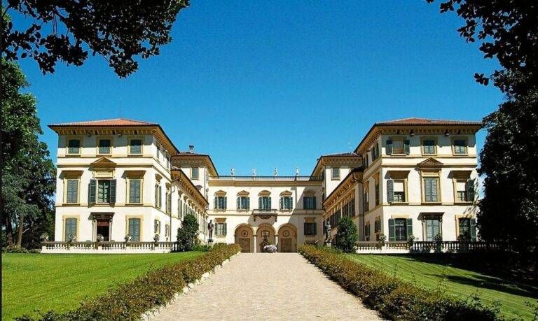 Senago Villa Borromeo chiusa