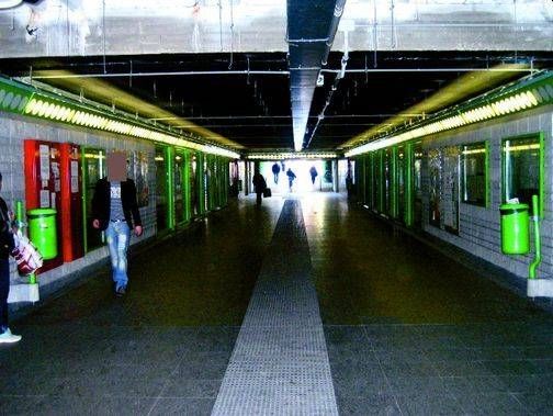 Bollate, aggressione alla stazione per rubare uno zaino Bollate aggressione stazione zaino