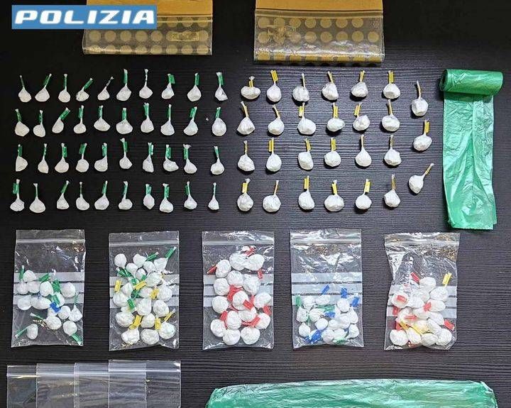 Novate Milanese, spaccio di droga, arrestati un uomo e una donna – VIDEO Novate droga