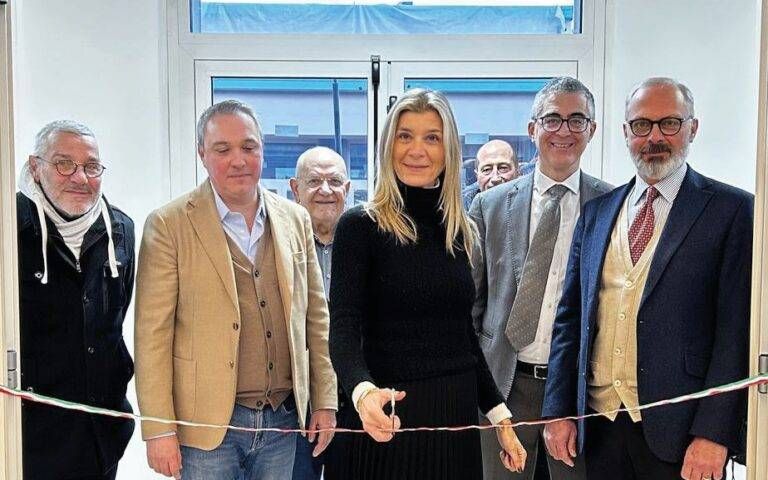 Novate inaugurata scuola Andersen