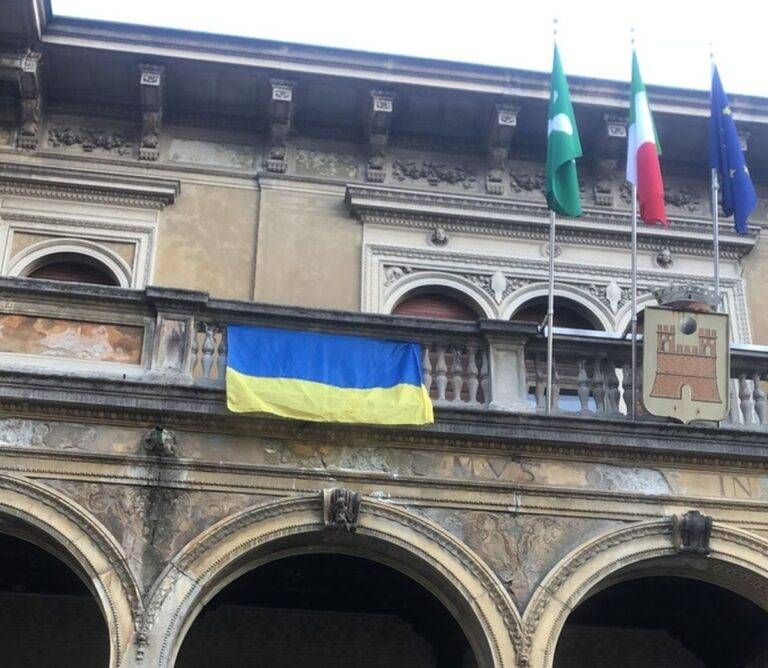Saronno Bandiera Ucraina