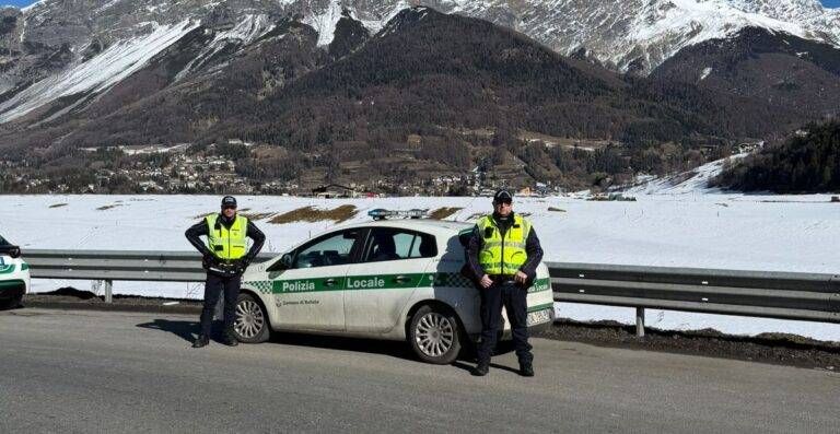 Bollate Polizia locale Bormio donna