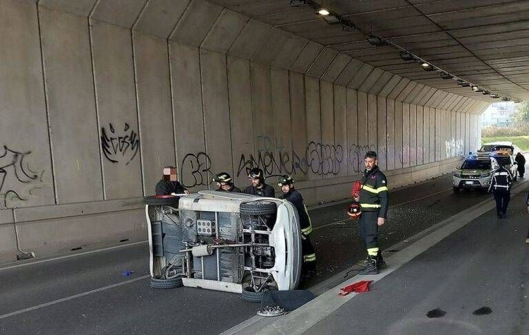 Incidente a Bollate, veicolo ribaltato nel sottopasso, soccorse 3 persone Bollate incidente sottopasso
