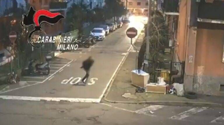 Tentato omicidio a Paderno Dugnano, il video dell’agguato in strada PAderno Dugnano accoltellamento