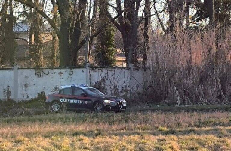 Saronno, richiedente asilo violento, sindaca dal prefetto, mentre i carabinieri portano via l’uomo saronno richiedente asilo