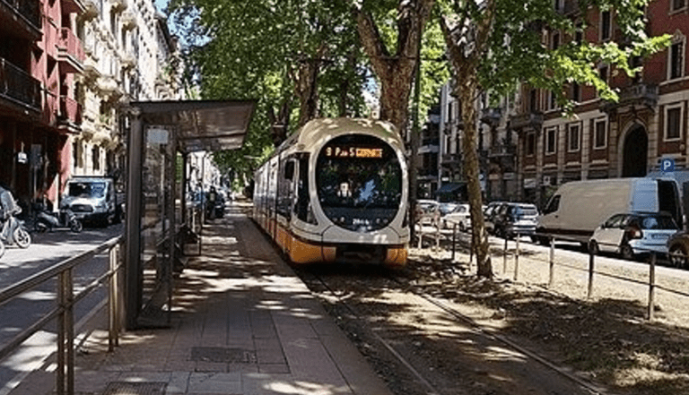 Milano, tram deraglia in viale Vittorio Veneto: almeno 10 feriti Screenshot 2026 02 27 171342 768x441