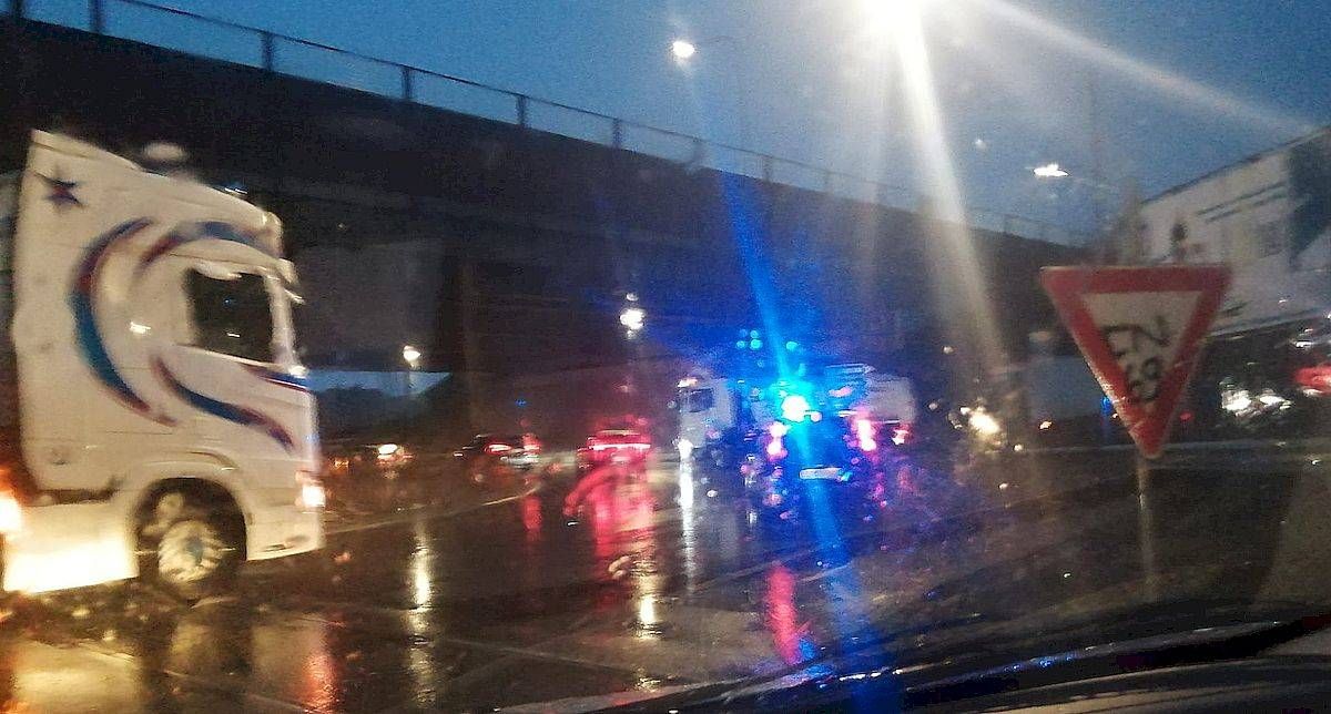 incidenti comasina traffico