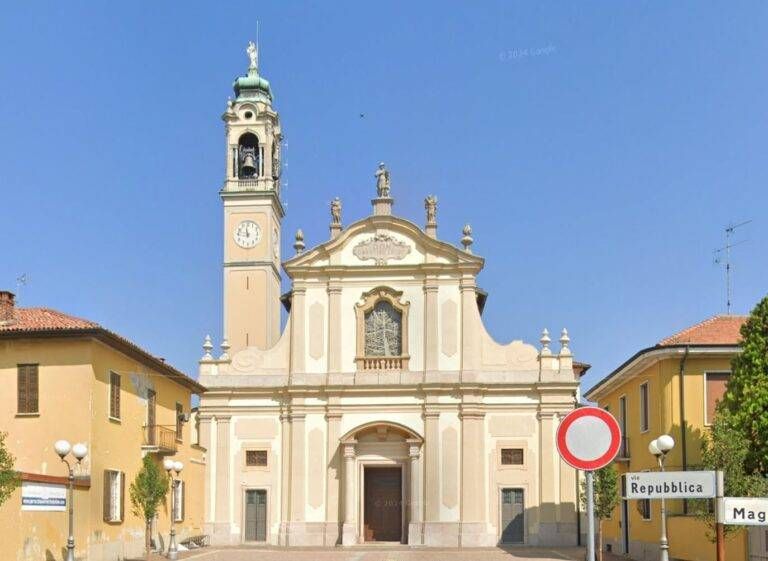 Bollate ruba borsetta chiesa