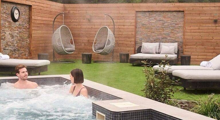 Lavoro David Lloyd Arese