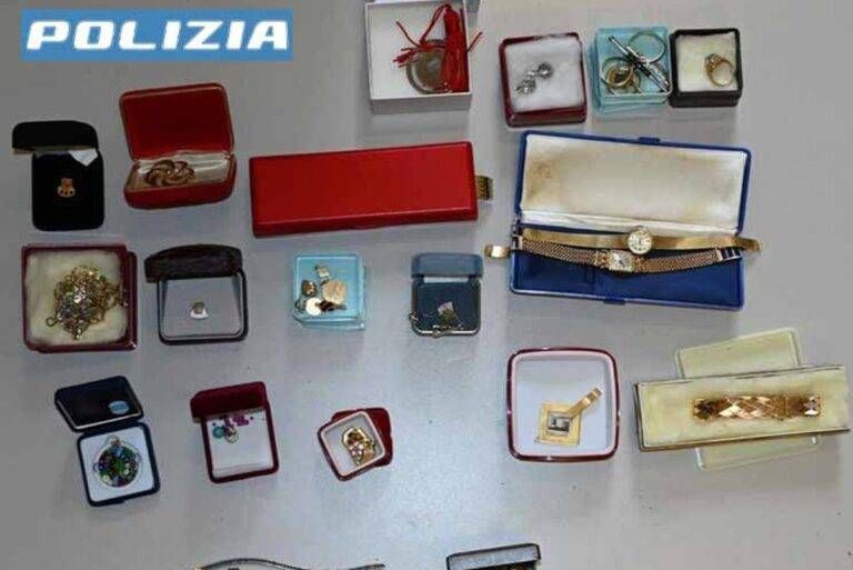 finto poliziotto anziana falchi