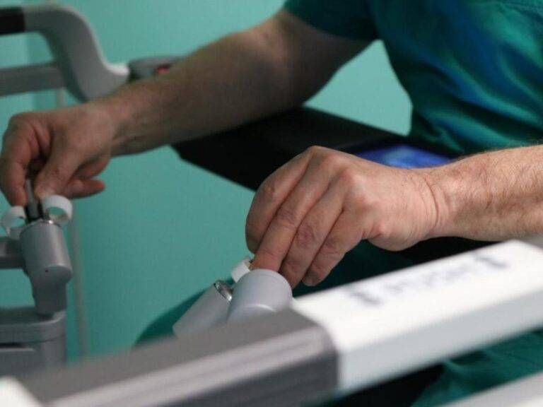 chirurgia robotica ospedale niguarda.jpg 768x576