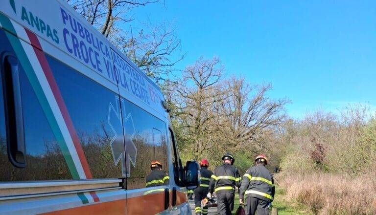 Limbiate, caduta in bici nella ciclabile del Parco Groane, intervento di ambulanza e Vigili del fuoco caduta ciclabile limbiate