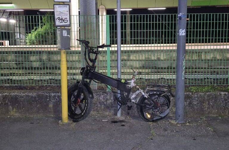 Bollate bici elettrica fuoco