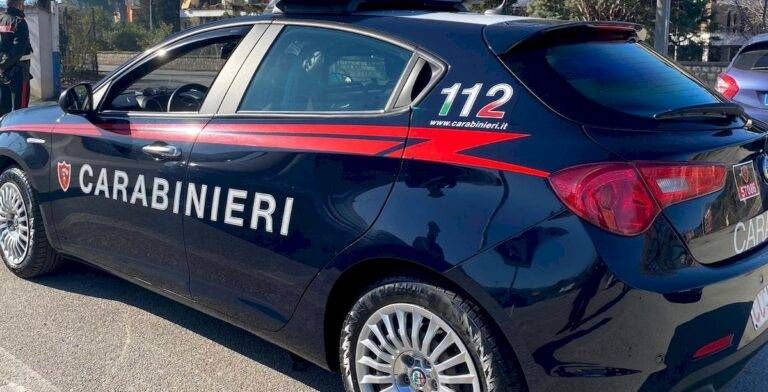 carabinieri limbiate ragazza