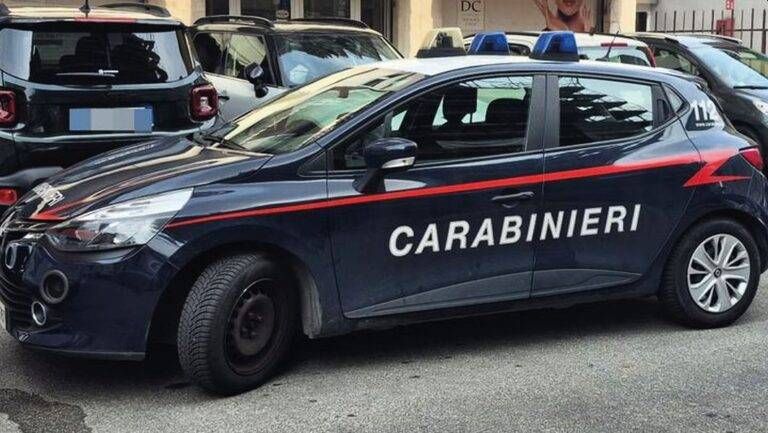 Cesate, arrestato 47enne: picchiava da mesi il padre anziano Cesate picchia padre anziano
