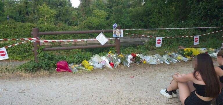 Incidente di Senago, oggi l’interrogatorio del 18enne alla guida. Il pm: “Incapace di autocontrollo, rischio che concordi versioni” Senago incidente villoresi