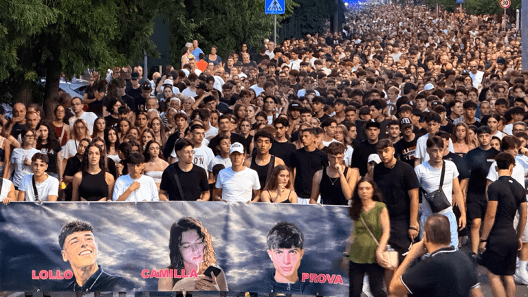 ragazzi morti senago fiaccolata 768x432