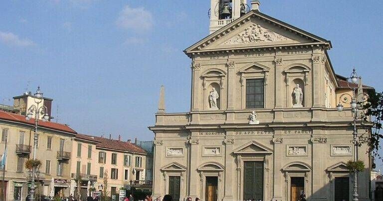 Saronno, oltre 15 mila visite grazie ai saldi nei primi due weekend: la Notte dei Saldi traina il centro Saronno saldi