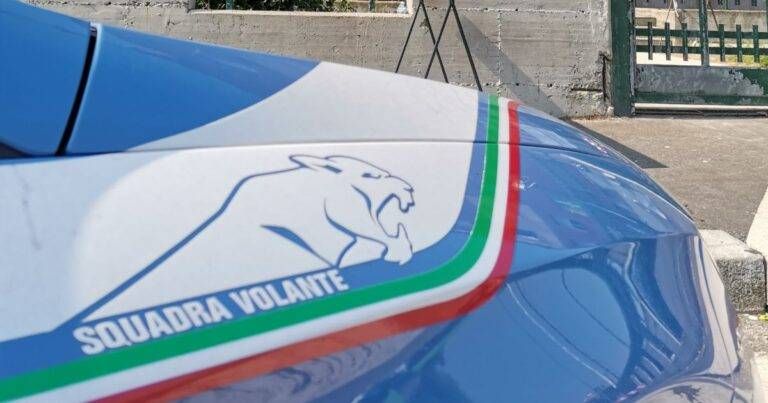 Milano, donna minaccia di lanciarsi dal quarto piano: salvata dalla Polizia di Stato e dai Vigili del Fuoco Milano