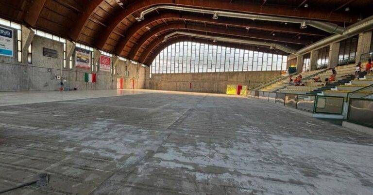 Gerenzano, lavori al Palasport di via Inglesina: investimento da 180mila euro per il nuovo campo centrale Gerenzano campo