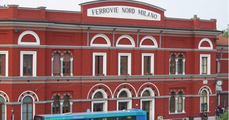 Varese, appicca il fuoco a due vagoni ferroviari: arrestato un 34enne Varese fuoco arrestato