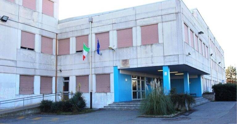 Saronno, doppi turni e lezioni pomeridiane allo Zappa: il consigliere regionale Monti chiede un tavolo urgente Saronno Zappa
