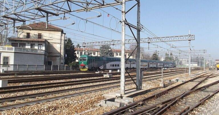 Guasto alla linea elettrica tra Saronno e Malnate: treni sospesi verso Varese, ritardi e cancellazioni Guasto Saronno
