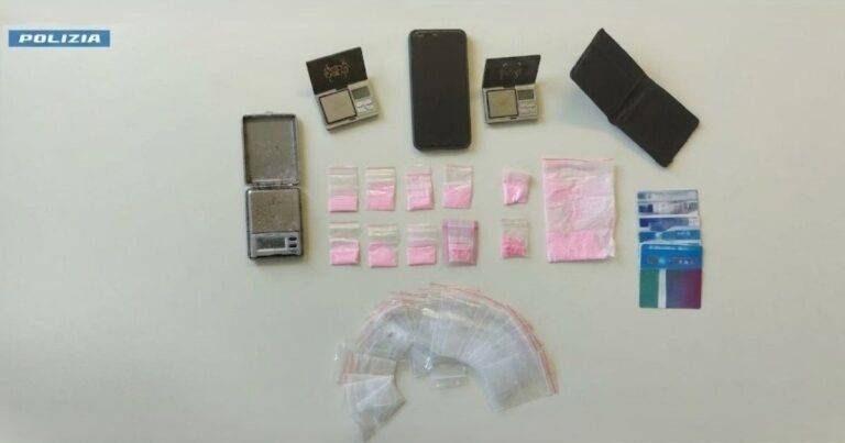 Gallarate, arrestato con cocaina rosa dopo un furto al supermercato: sequestrati droga e bilancini Gallarate arrestato