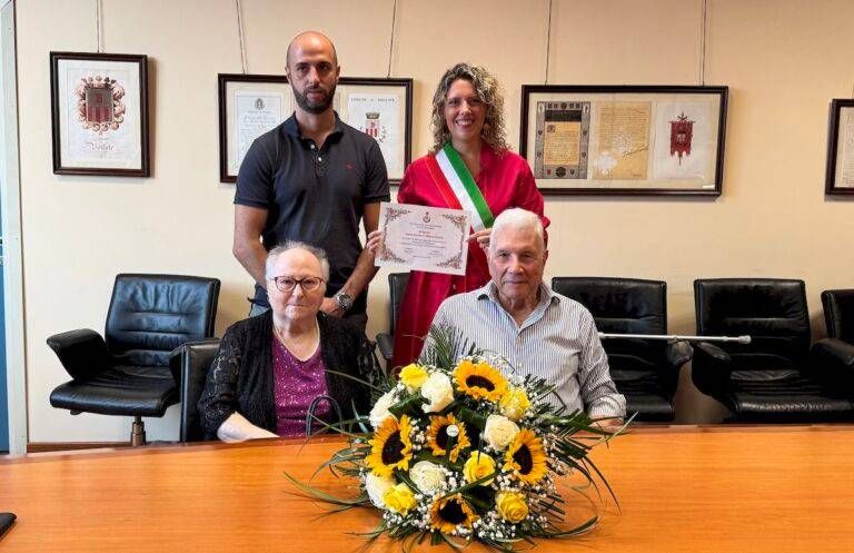 Bollate festeggia Grazia e Alberto: 57 anni di matrimonio per gli storici gelatai della città Bollate 57 anni di matrimonio