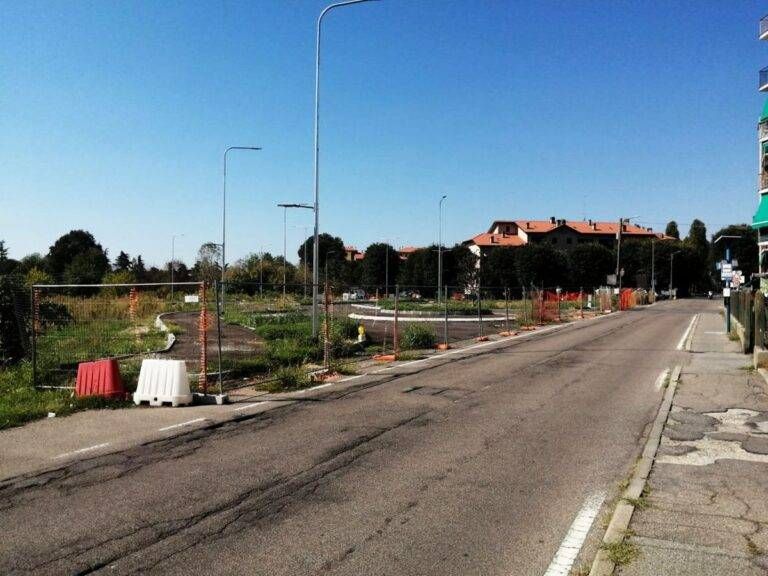 Senago cantiere fermo piazza