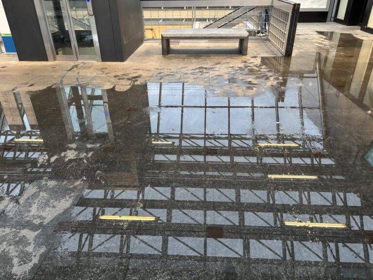 Stazione di Caronno nel degrado, il sindaco scrive a Ferrovie Nord WhatsApp Image 2026 09 13 at 10.56.22 768x576