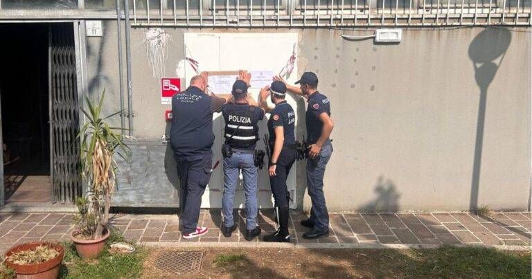 Milano, trovata discoteca abusiva, identificate 65 persone e un arresto Milano discoteca abusiva